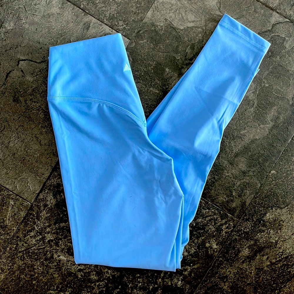 Shop Vitality /Balance Athletica Cloud Leggings. Size small,Blue (rain) colour.